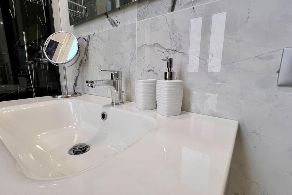 Апартаменты Urban House - Modern Flat Navigli Milan Center Экстерьер фото